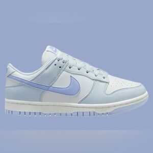 Woman’s Nike Dunk Low Next Nature shoes sneakers